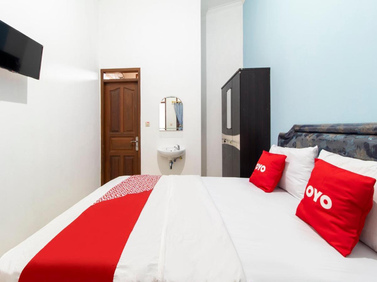Oyo 3908 Fenway Kostel Hotel Bandung Bagian luar foto