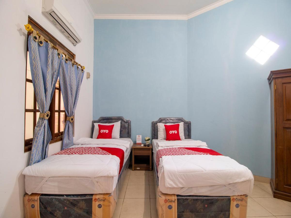 Oyo 3908 Fenway Kostel Hotel Bandung Bagian luar foto