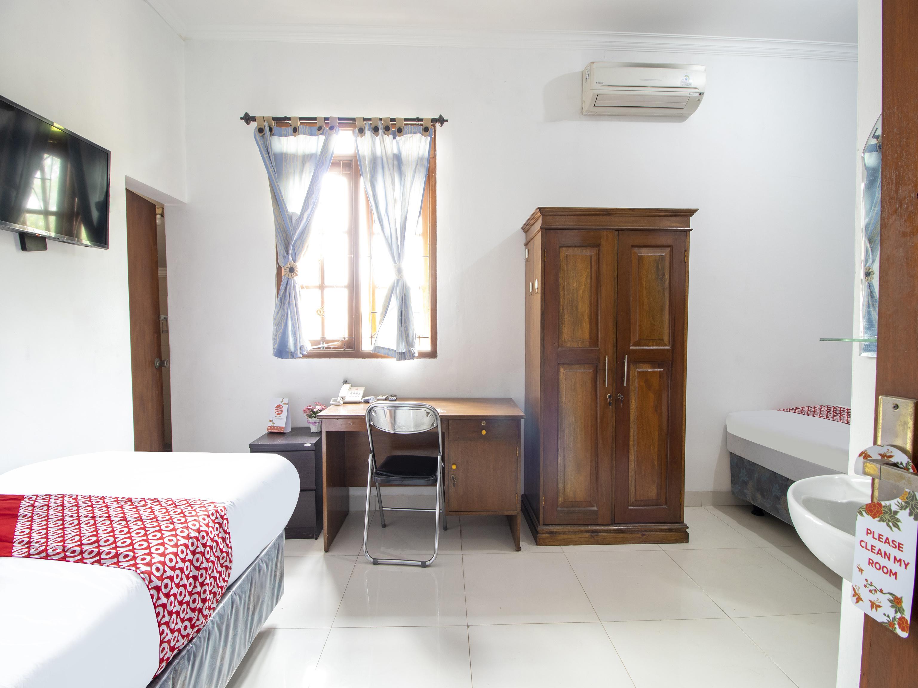 Oyo 3908 Fenway Kostel Hotel Bandung Bagian luar foto