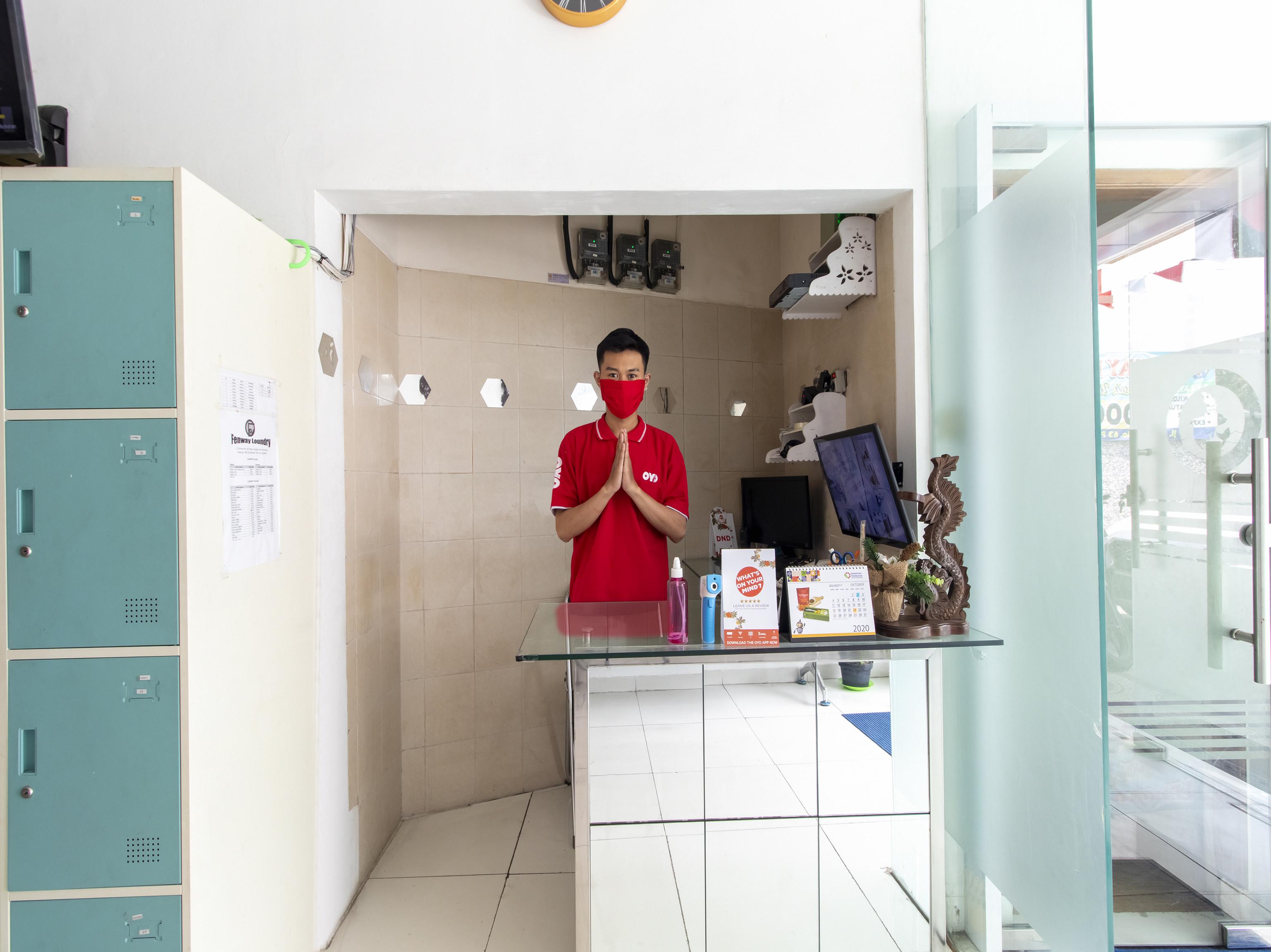 Oyo 3908 Fenway Kostel Hotel Bandung Bagian luar foto