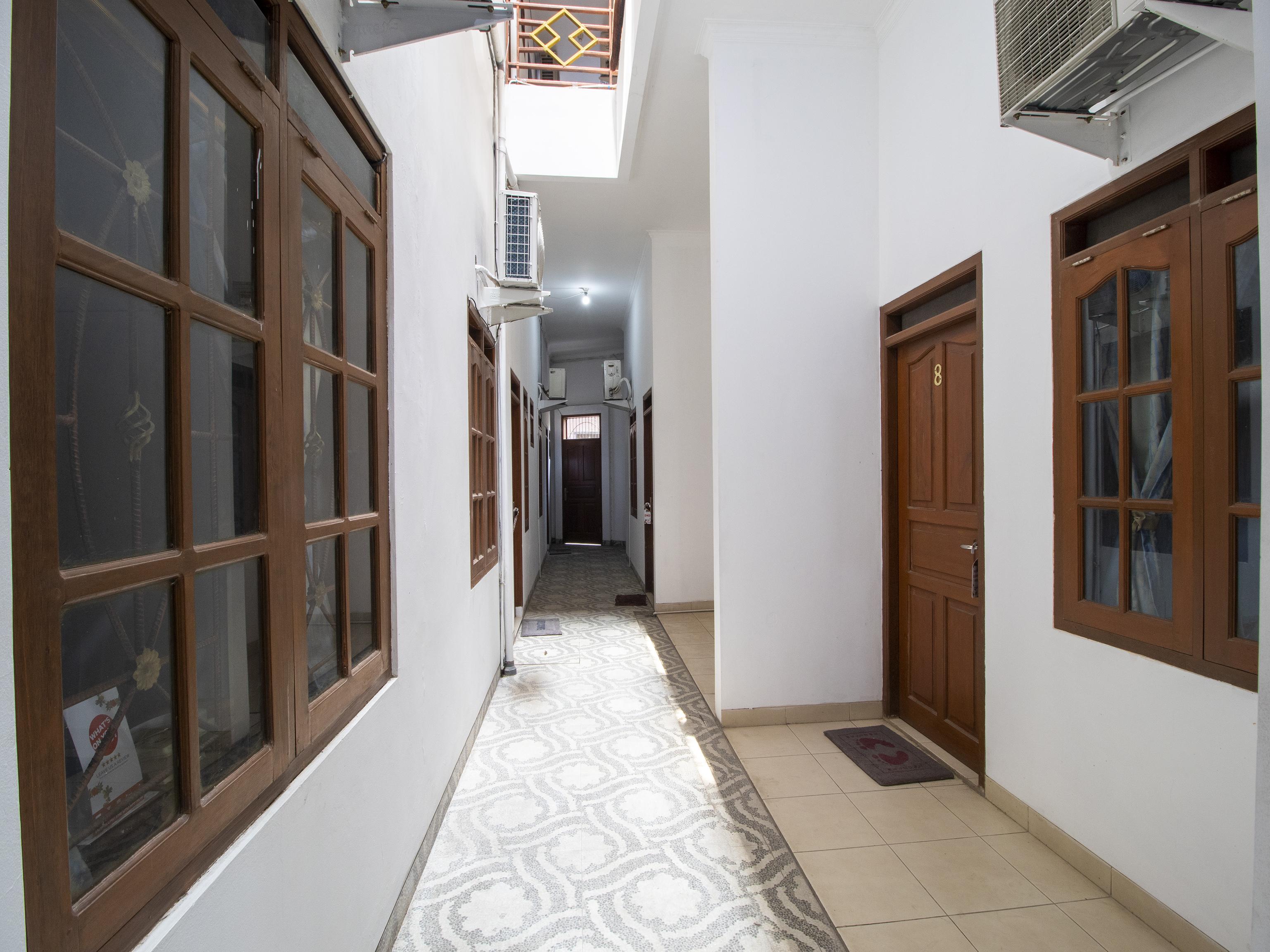 Oyo 3908 Fenway Kostel Hotel Bandung Bagian luar foto