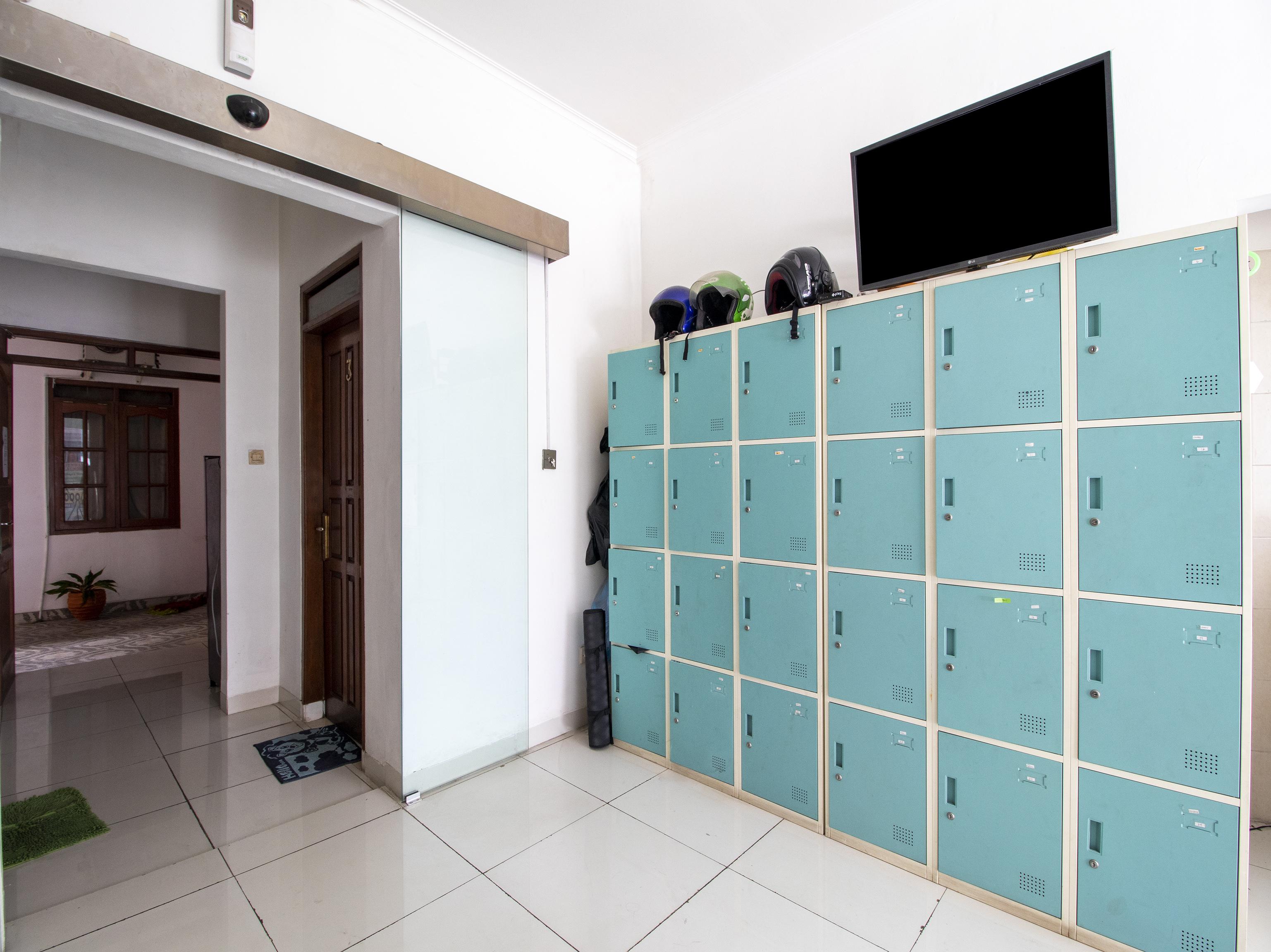 Oyo 3908 Fenway Kostel Hotel Bandung Bagian luar foto